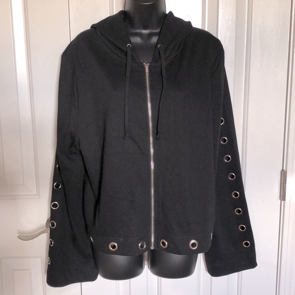 Fashion Nova Tops - NWT 🖤 BLACK FULL ZIP HOODED SWEATSHIRT Size 1X